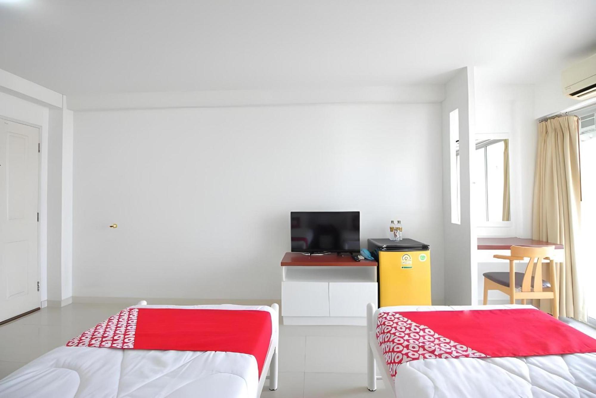 Hotel Oyo 498 Ladawan