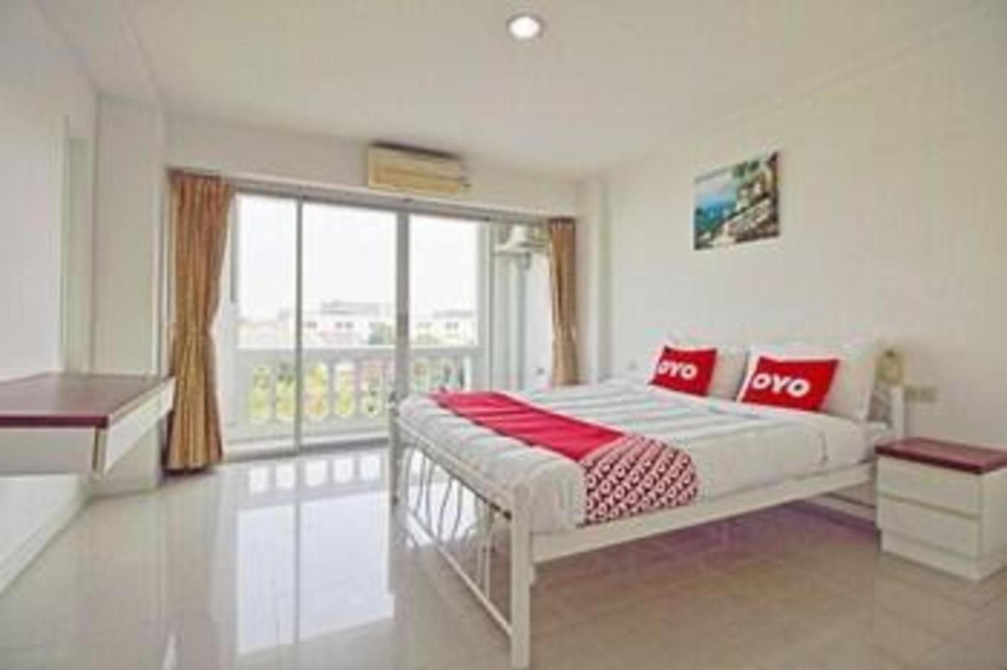 Hotel Oyo 498 Ladawan Bangkok