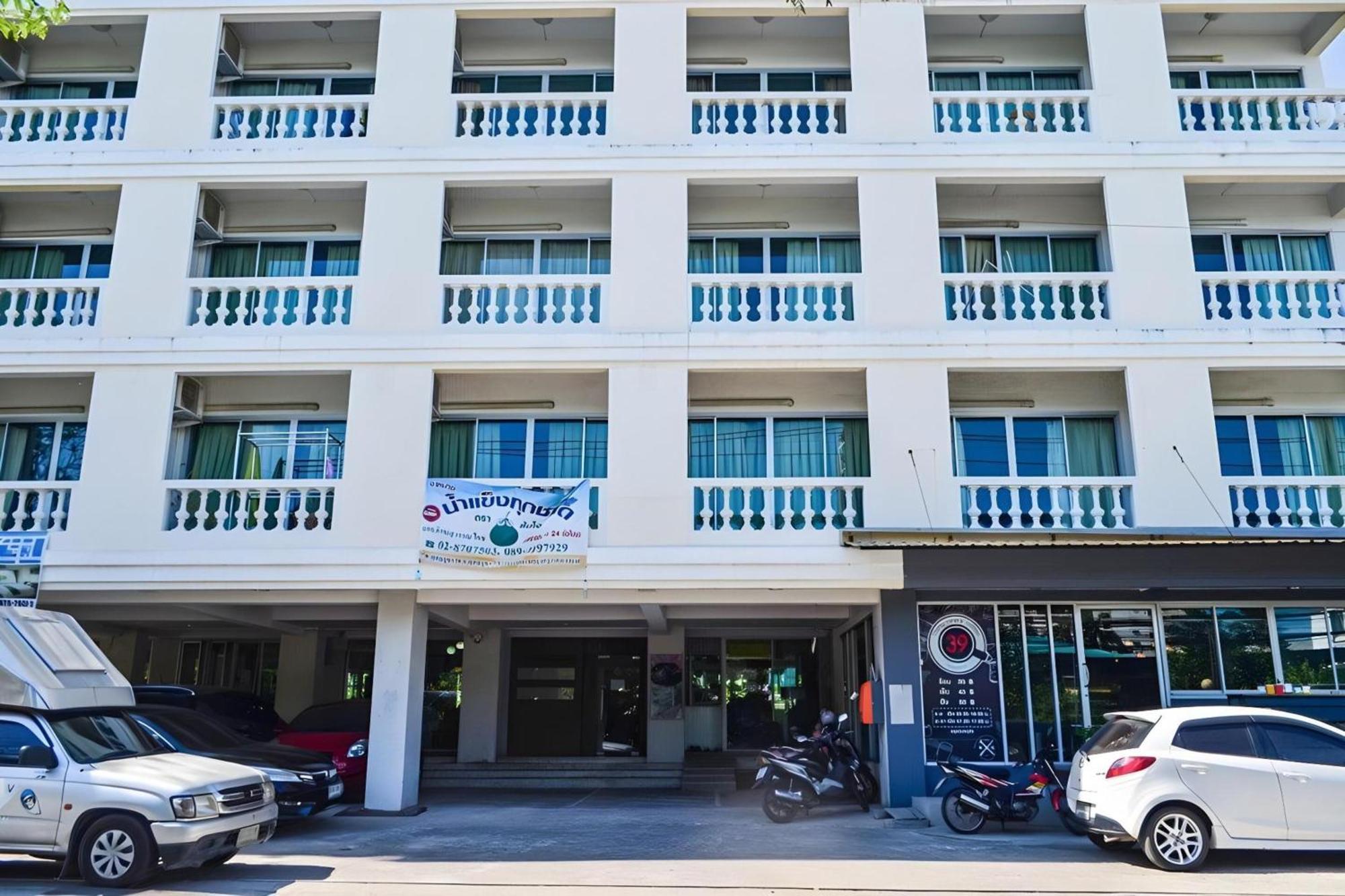 Oyo 498 Ladawan 3* Bangkok