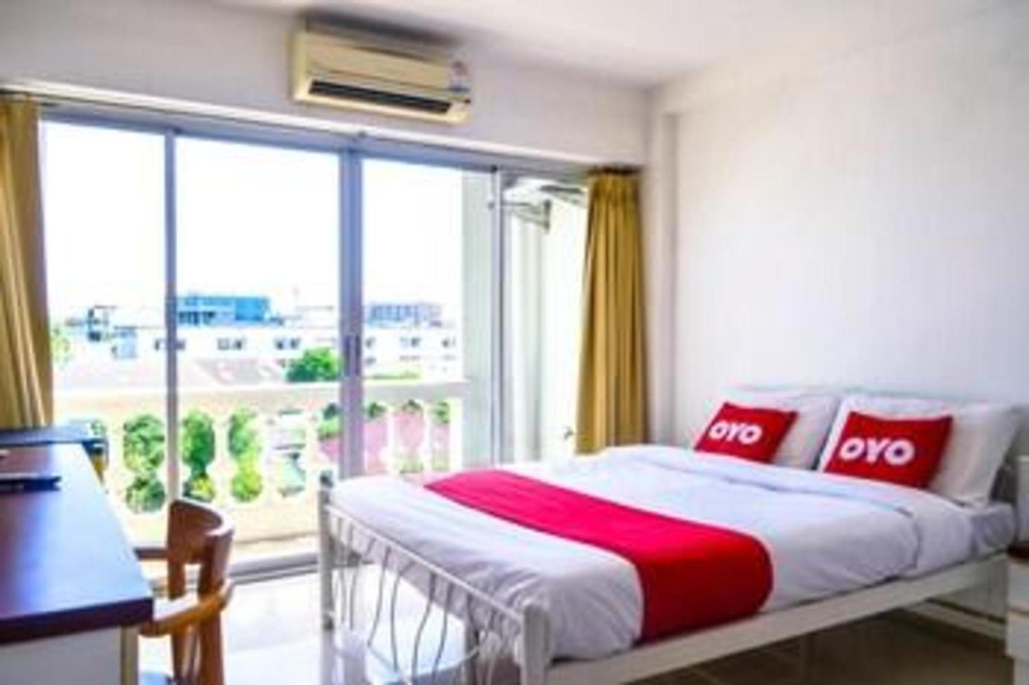 Super Oyo 498 Ladawan 3* Бангкок